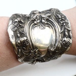 COPY - Victorian Goddess Silverplate Art Nouveau Cuff Silver Lady Face Cuff Bra…